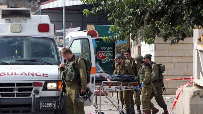 Palestinian Stabs, Wounds Israeli Settler in West Bank